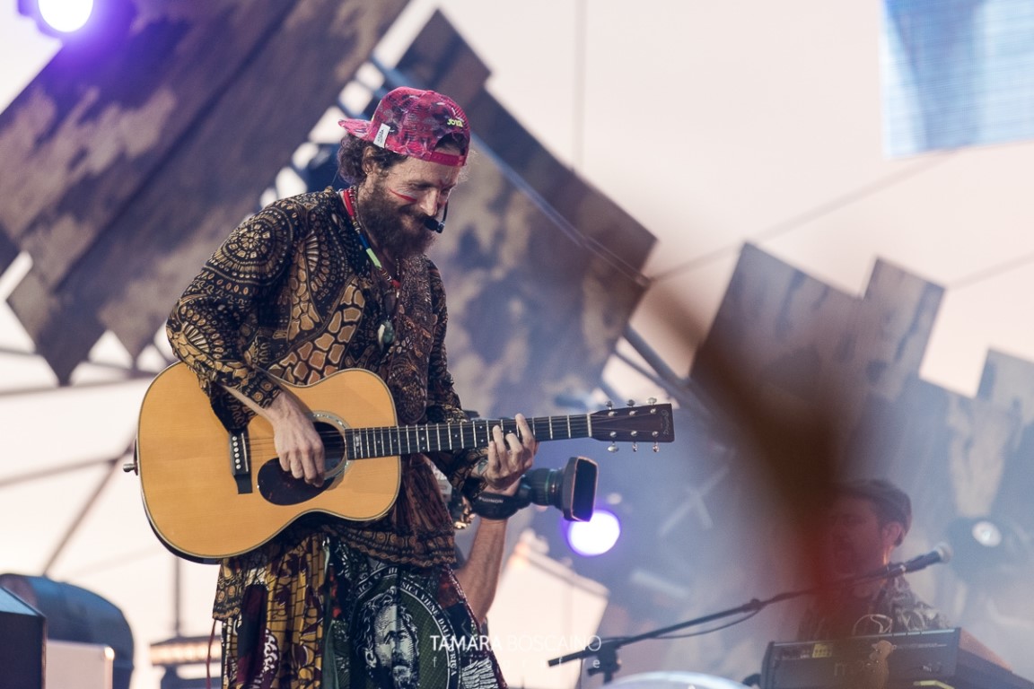 JOVANOTTI // “I LOVE YOU BABY” È IL NUOVO SINGOLO DA OGGI OVUNQUE