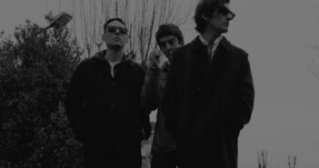 Conspiracy Of Snakes è il singolo con cui si presentano ufficialmente al mondo i Blake Rascals